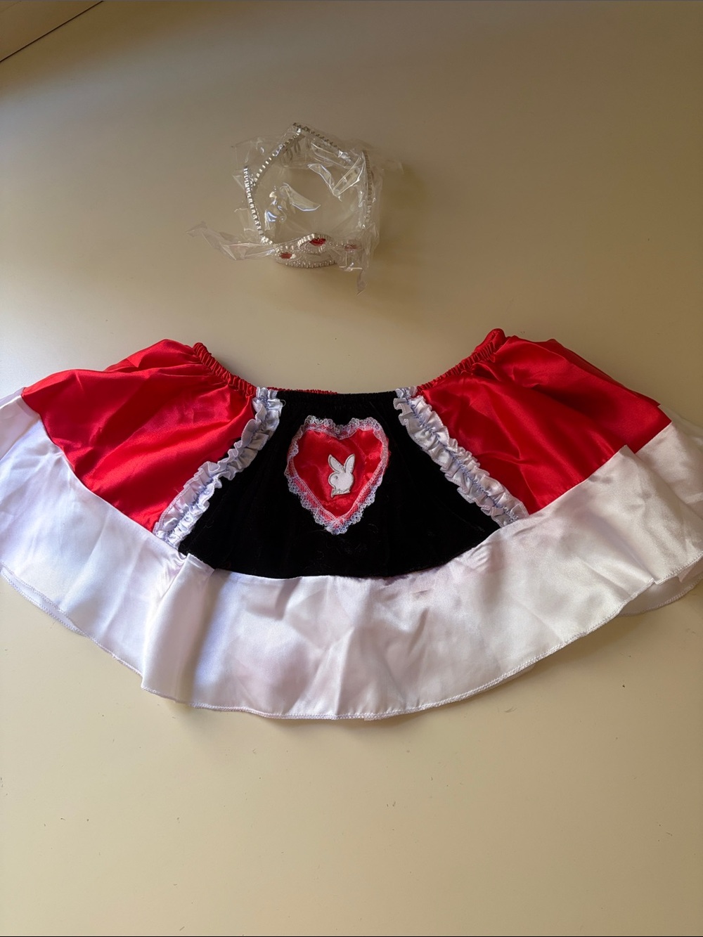 Vintage 2000s Playboy Queen of Hearts Halloween costume - Picture 3 of 7